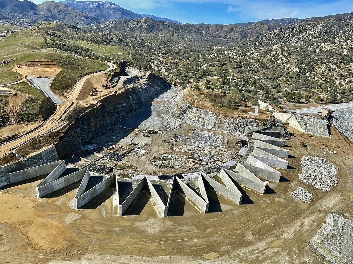 JimScottKGET's tweet image. Isabella Dam’s crowning milestone, plus possible flooding perils and floods of the past that shaped Bakersfield. Kern County: In Depth, 6PM Saturday on @KGETnews TV-17