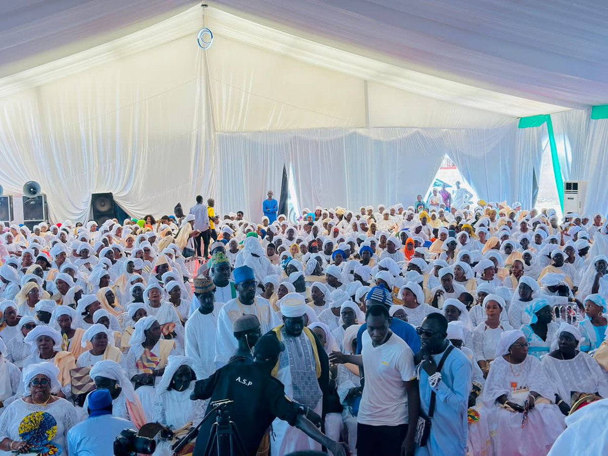 BaaMatar's tweet photo. J’ai assisté ce samedi 8 avril 2023 à la 10éme édition de la conférence religieuse de mes « Amazones » à Fatick.
@matar ba🇸🇳
@Macky_Sall 
@RTS1_Senegal https://t.co/ZfsVgMzNpo