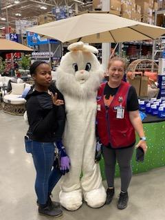 MarcellaStanz's tweet photo. 2698 #LowesSpringFest had so much fun today. https://t.co/cY7SXNHEwk