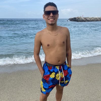 MAX26VE's tweet photo. #NuevaFotoDePerfil https://t.co/z6LR6vLqNi