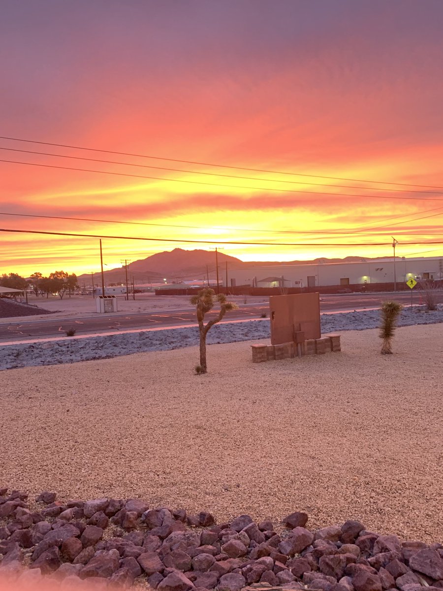 Sunrise at Fort Irwin on Good Friday as 3/1AD finishes a superb 14-day rotation at the National Training Center. No better place to train Soldiers and develop leaders! #LeadTrainWin