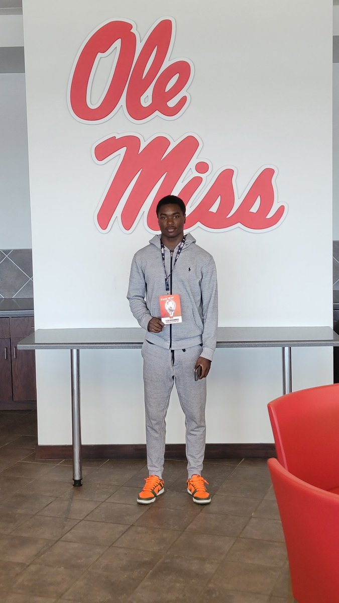 krazyyas31's tweet image. Enjoyed my visit today at Ole Miss @DerrickDnix @leonmuhammad3 @FBWO_