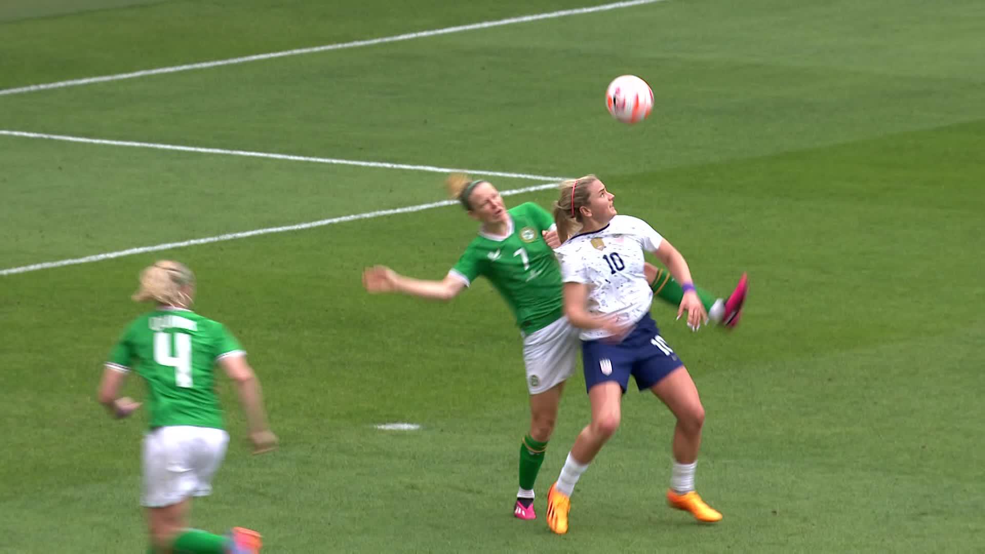 She draws the penalty, and she converts! 

🫡 @lindseyhoran”