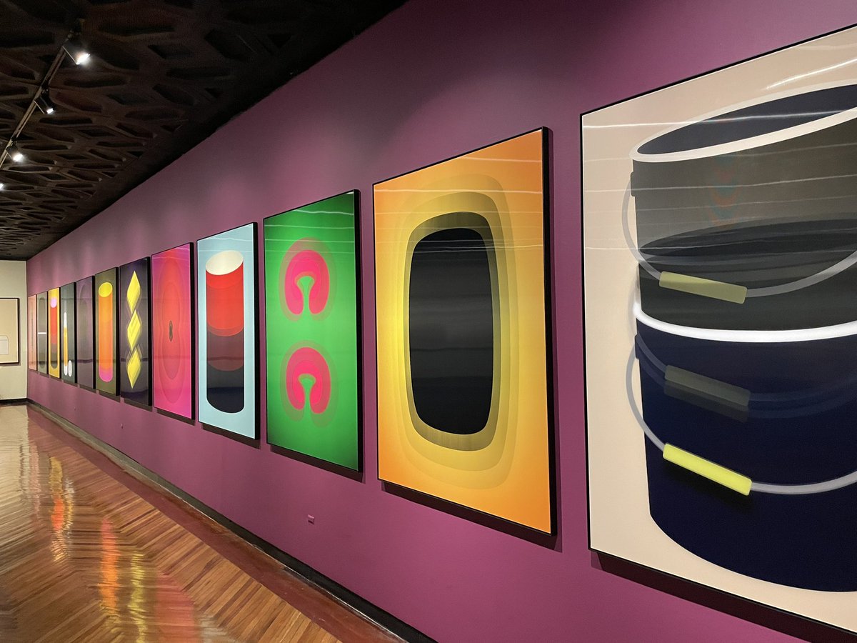 Danielasalbe's tweet photo. Si tienen la oportunidad de ver la exposición #BeautifulNumbers de Stefan Sagmeister en el @museofranzmayer no la desaprovechen. No me crean mucho, pero creo que se va mañana. https://t.co/Ws8WLBPOUi