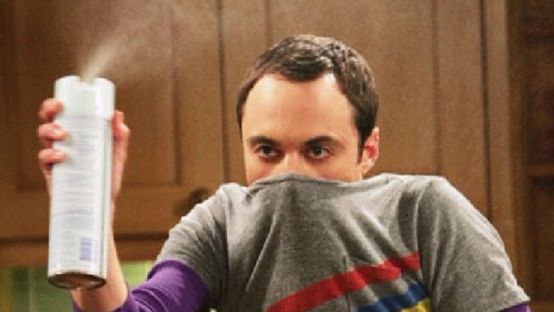 estaba en un micro y viene un olor a pedo tremendo. Saco mi perfume de la mochila y tiro al aire y mi hermana al lado dice “PERDÓN”