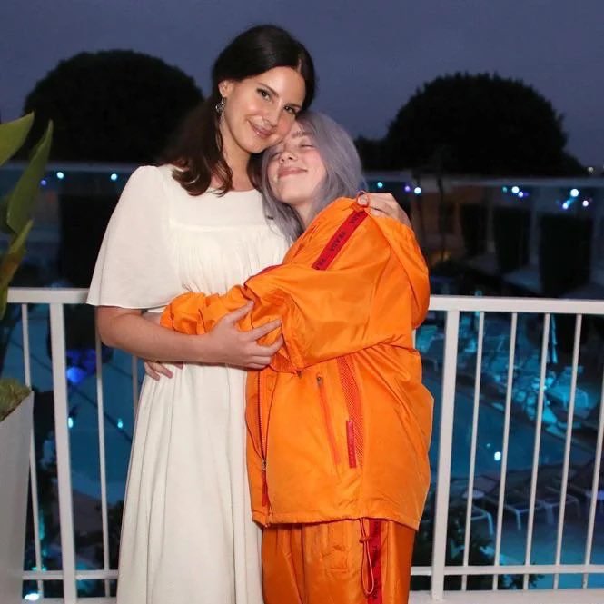 BillieEilishBR's tweet photo. ELAS! Lana Del Rey usando a nova parceria de Billie Eilish com a Nike, via Instagram. ❤️‍🔥 https://t.co/41NsUJenon