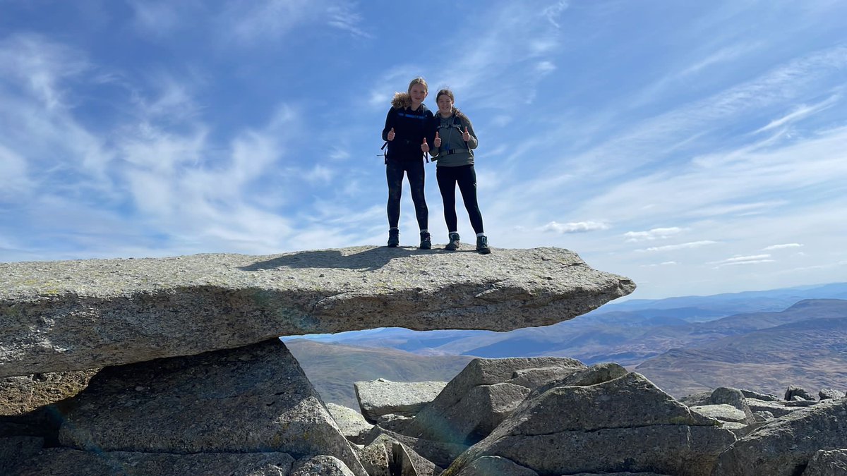 3rdChalkwellBay's tweet photo. The #Explorers have been in #Snowdonia this weekend with @EssexScouts, honing their hiking and navigation skills in the Welsh mountains with #Scouts from across Essex. 

#SkillsForLife #ESMAT #Hiking #Mountaineering https://t.co/oKTTrGVZOj