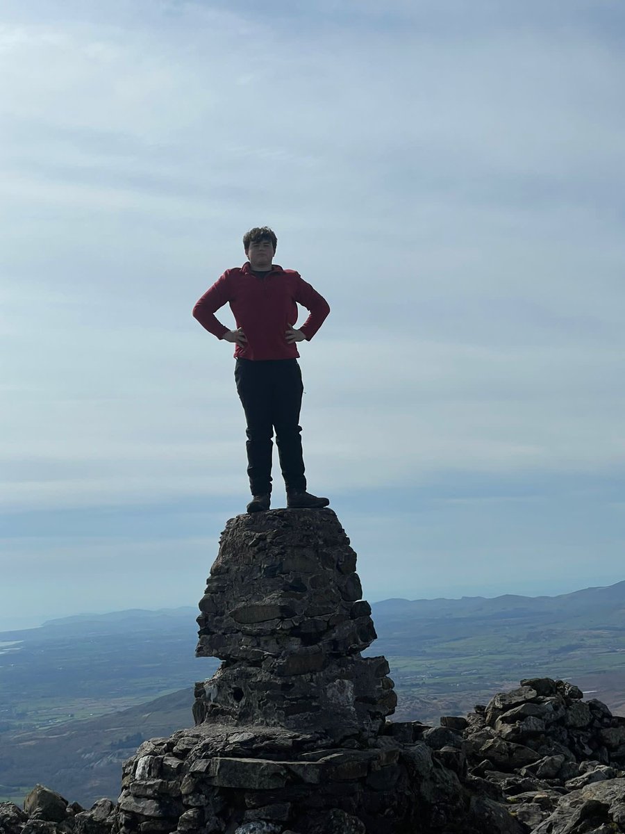 3rdChalkwellBay's tweet photo. The #Explorers have been in #Snowdonia this weekend with @EssexScouts, honing their hiking and navigation skills in the Welsh mountains with #Scouts from across Essex. 

#SkillsForLife #ESMAT #Hiking #Mountaineering https://t.co/oKTTrGVZOj