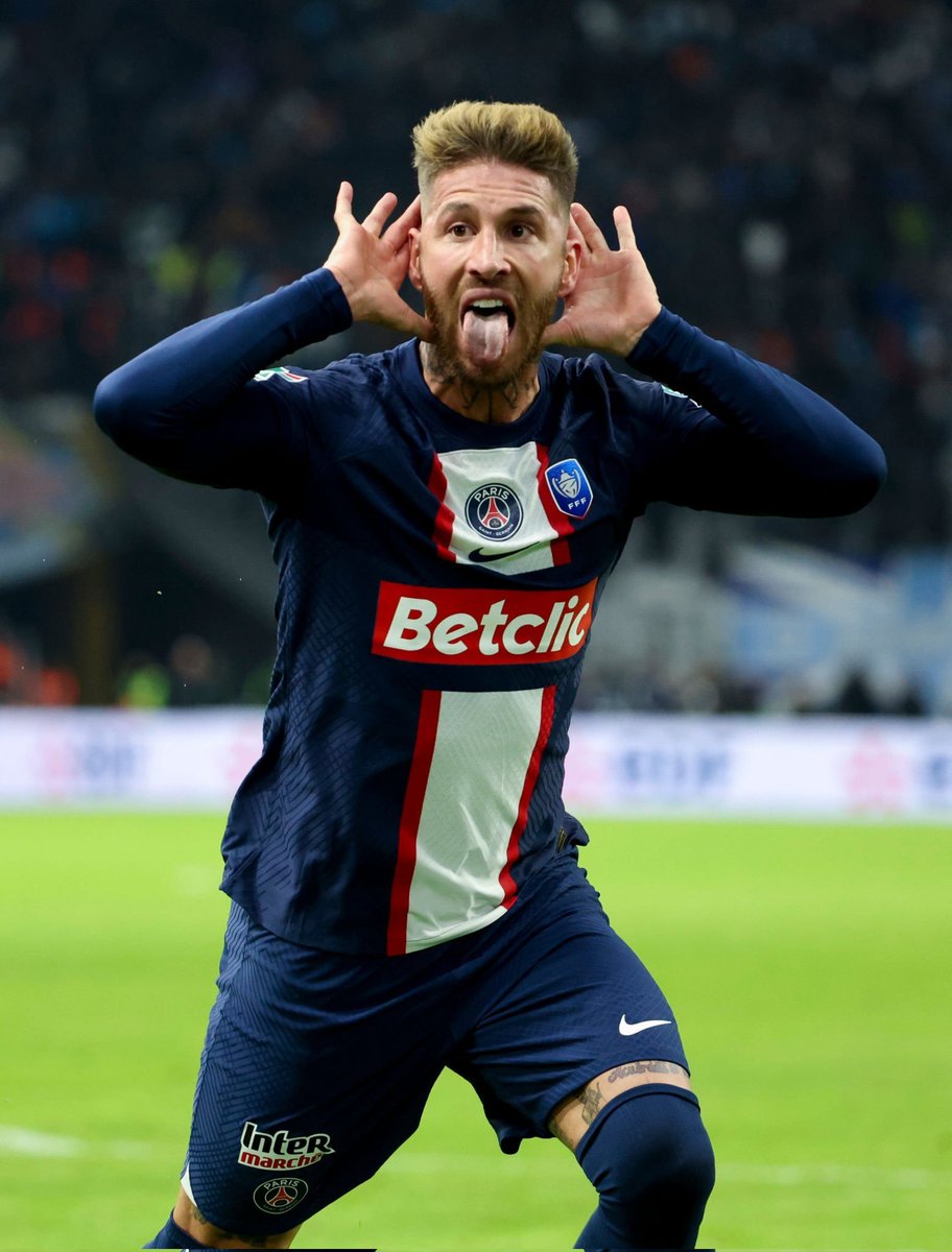 VibesFoot's tweet photo. À 37 ans et 9 jours, Sergio Ramos devient le plus vieux buteur de l'histoire du PSG en compétition officielle ! 🇪🇸❤💙

📊 @Statsdufoot https://t.co/jMGwjONTyb
