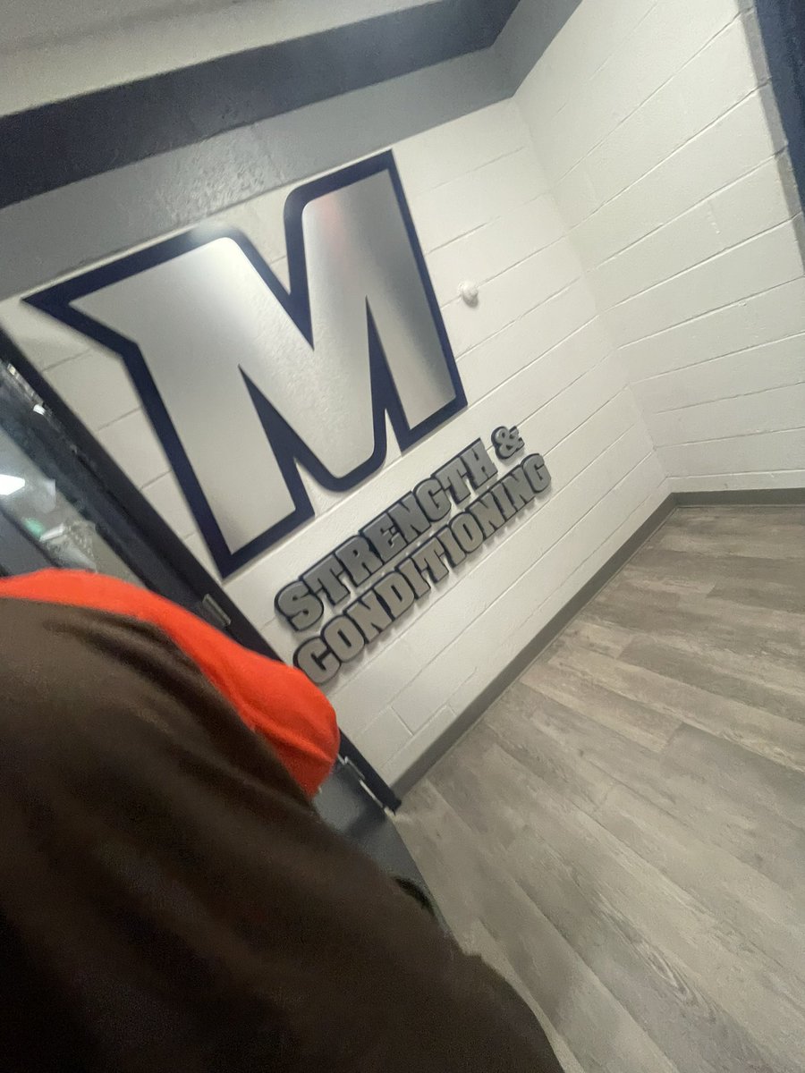 lsingleton_14's tweet image. Had a great visit at Monmouth University loved the facility , watching the wrs go at it and also the people there appreciate you @Coach_KCal for having me there @MUHawksFB @WeequahicHSFB