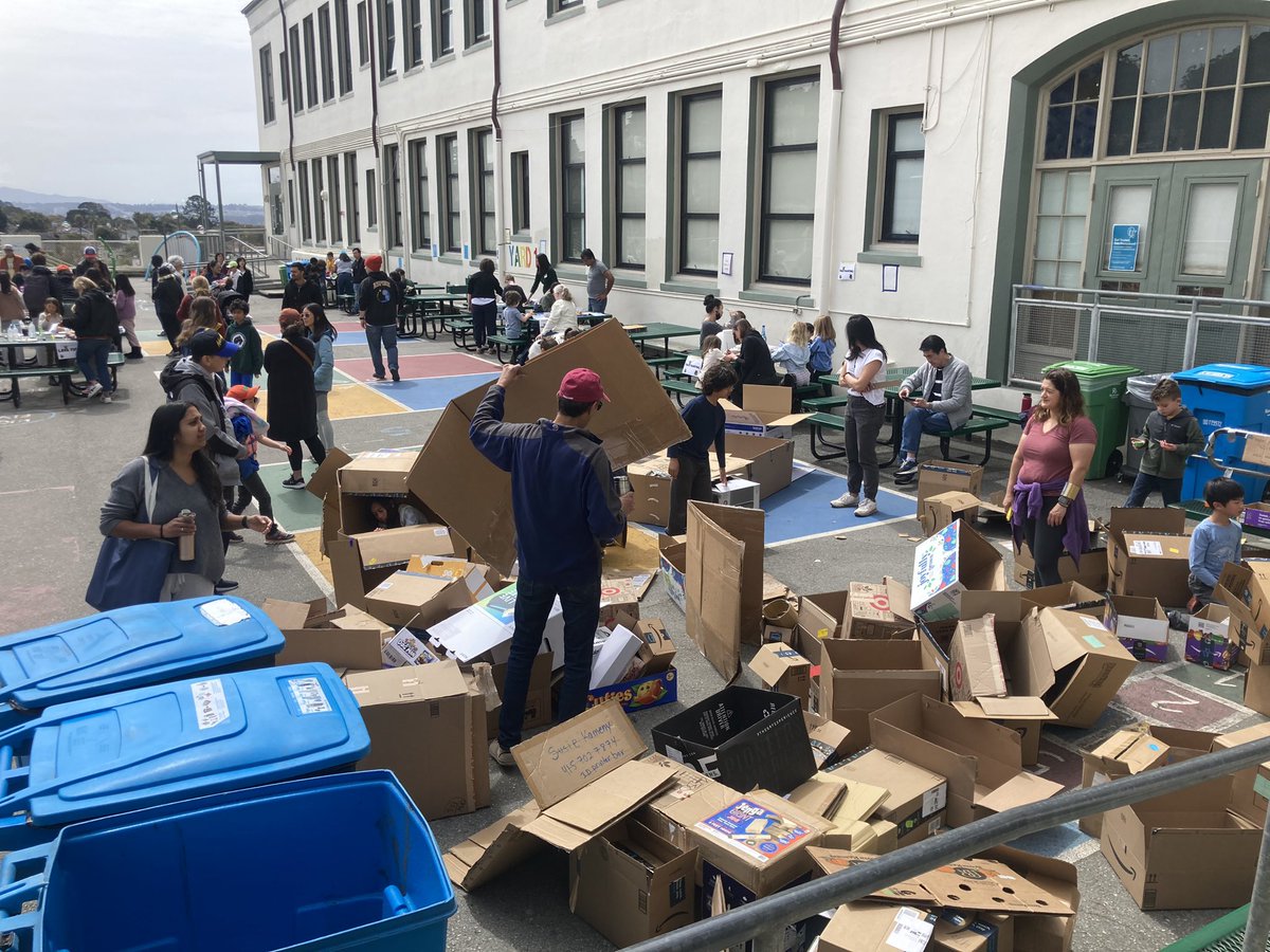 thewongways's tweet photo. Nothing to do on a fine Saturday? Come by @WPE_SF @WPESGarden for our Annual Maker Playground 1pm - 3pm. #Steam #Robotics #DIY #3Dprinting #BoxCity @SFUnified https://t.co/bnAdPqmmRC