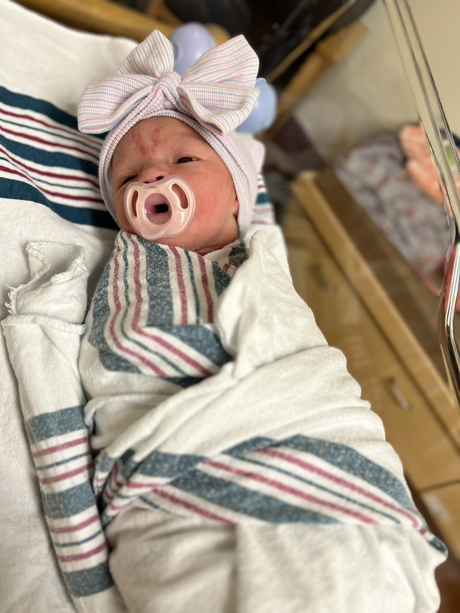 TimGeeYee's tweet photo. April 7th, 2023 you made the world brighter and better❤️❤️. Happy birthday Sorren Blossom❤️. Your mama and I are the luckiest parents in the world. #SBWG https://t.co/xkShIAKvDR