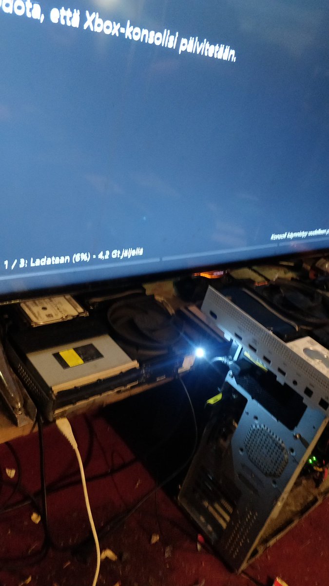 kokki_saatana's tweet image. Koska. #boxit