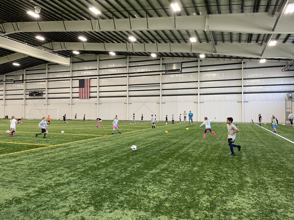 CarmelDads's tweet photo. We had a great day in Aletto Family Sports Center. Soccer has officially been #KickedOff Thank you to our volunteer coaches and high school helpers! https://t.co/Oe2RlRZ1zL