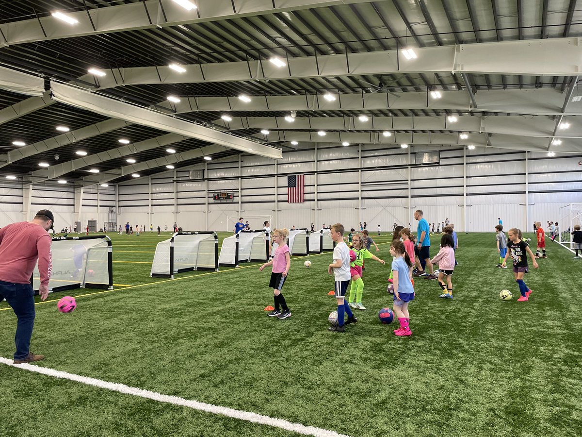 CarmelDads's tweet photo. We had a great day in Aletto Family Sports Center. Soccer has officially been #KickedOff Thank you to our volunteer coaches and high school helpers! https://t.co/Oe2RlRZ1zL