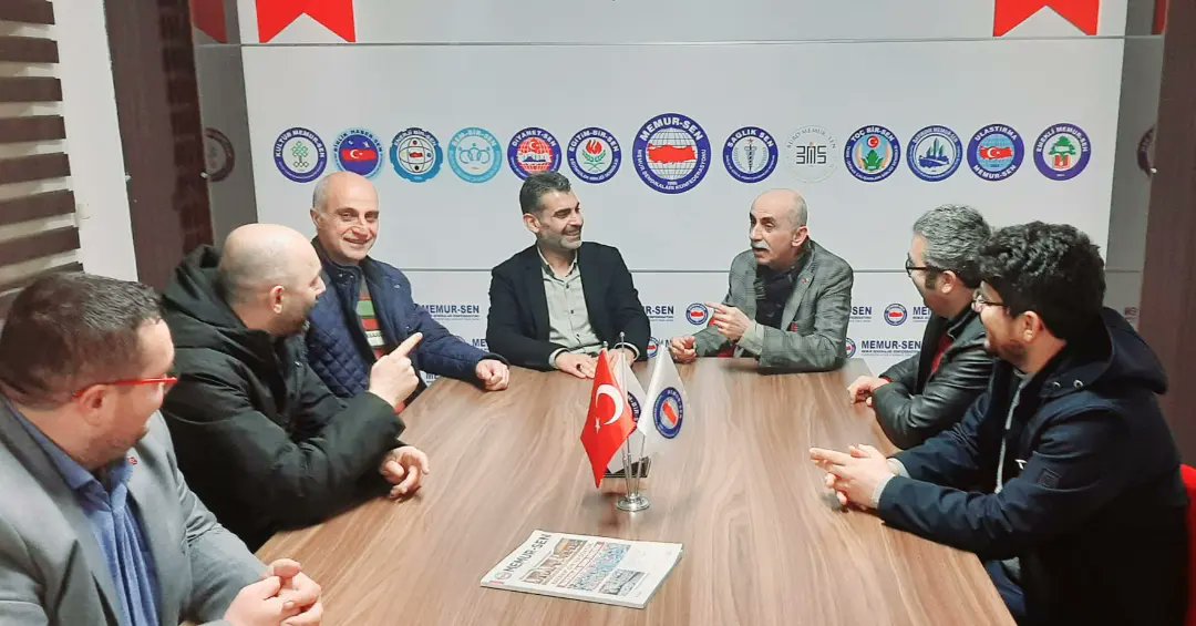 Memur-Sen İznik İlçe Başkanlığını ziyaret edip,memur arkadaşların özlük ve hakları konusunda sorunlarını dinleyip çözüm konusunda desteklerimizi ifade ettik.İlçe Başkanı Mahmut KOCADAĞ'a misafirperverliğinden dolayı teşekkür ederim.
<a href="/mkocadag_ebs/">Mahmut KOCADAĞ</a> @FMUZER <a href="/ahmetky16/">Ahmet KAYA</a> <a href="/RTErdogan/">Recep Tayyip Erdoğan</a>