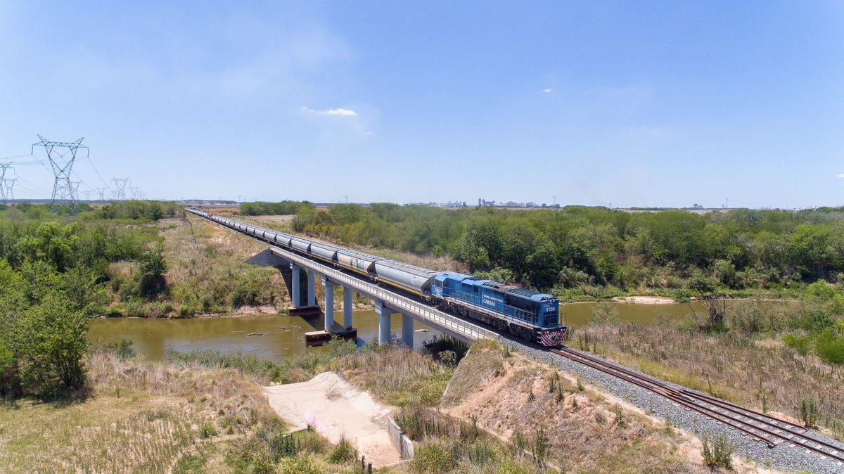 TACargas's tweet photo. 🌉 CON ELLOS UNIMOS AL PAÍS

Les dejamos cuatro de nuestros más lindos puentes, gracias a estas estructuras ferroviarias  transportamos producción desde #salta, #Mendoza, #Misiones y llegamos a los puertos de #SantaFe. 

¿Cuál te gusta más? ¿Le das un like? ❤ 👇 https://t.co/tREqnk74QR