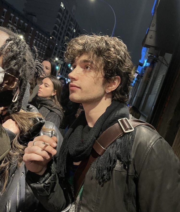 mia misses inhaler tweet media