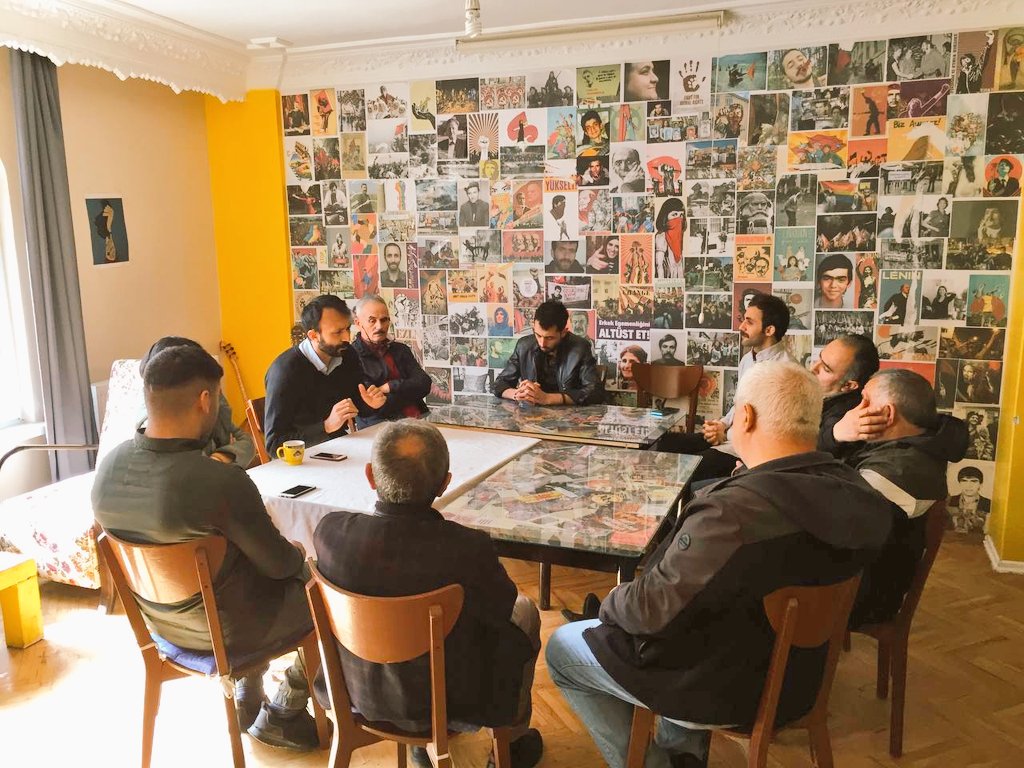 Eş Genel Başkanımız Şahin Tümüklü'nün de katılımıyla seçim taktiğimiz ve çalışma hattımız için il meclis toplantımızı gerçekleştirdik.

Parlamento seçimlerinde Yeşil Sol Parti ve adayları etrafında örgütlenelim, faşizme karşı birleşik mücadeleyi büyütelim.