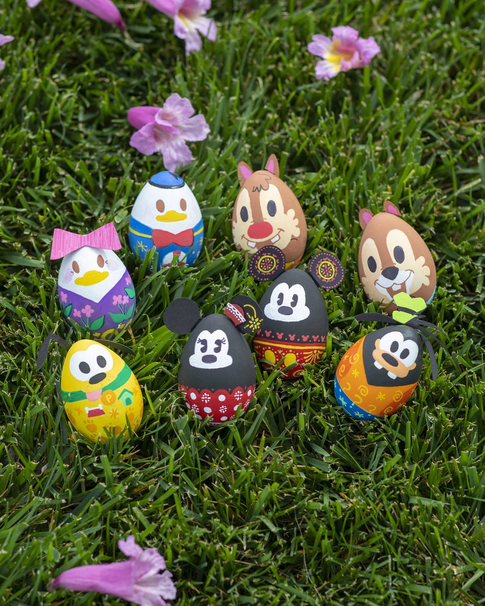 Disney's tweet photo. Hope you have an egg-cellent Easter! ☀️ https://t.co/R9SnPhfARb