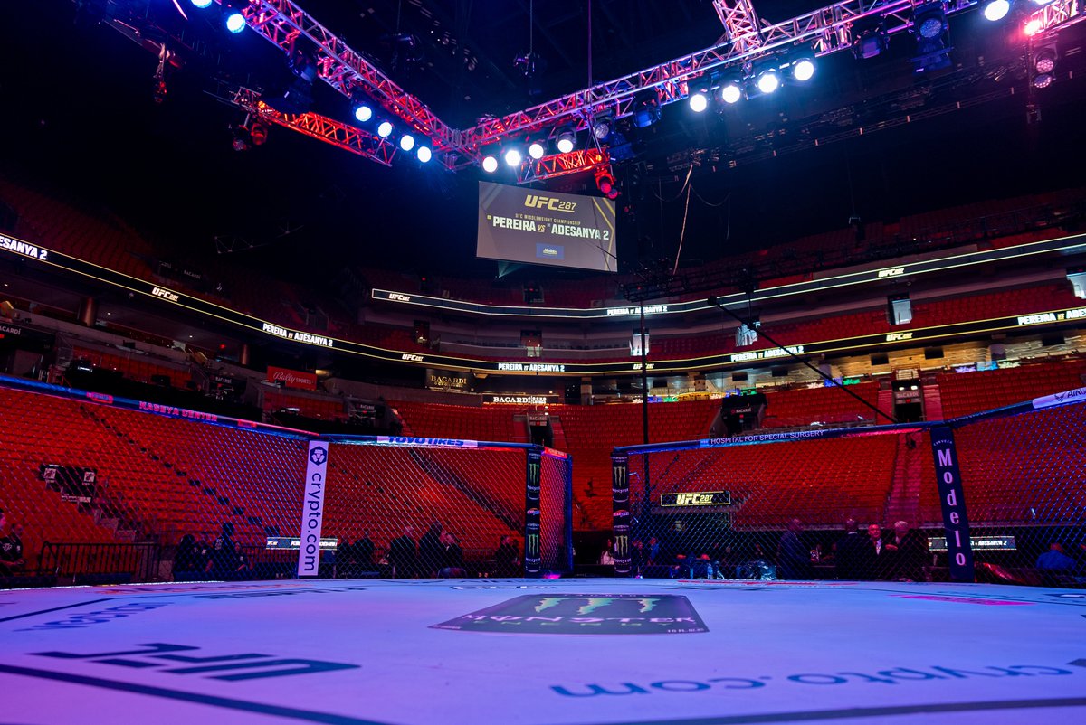 🚨 30 MINUTE WARNING 🚨 #UFC287 kicks off at 6pmET / 3pmPT on @ESPNPlus &  @UFCFightPass 📺