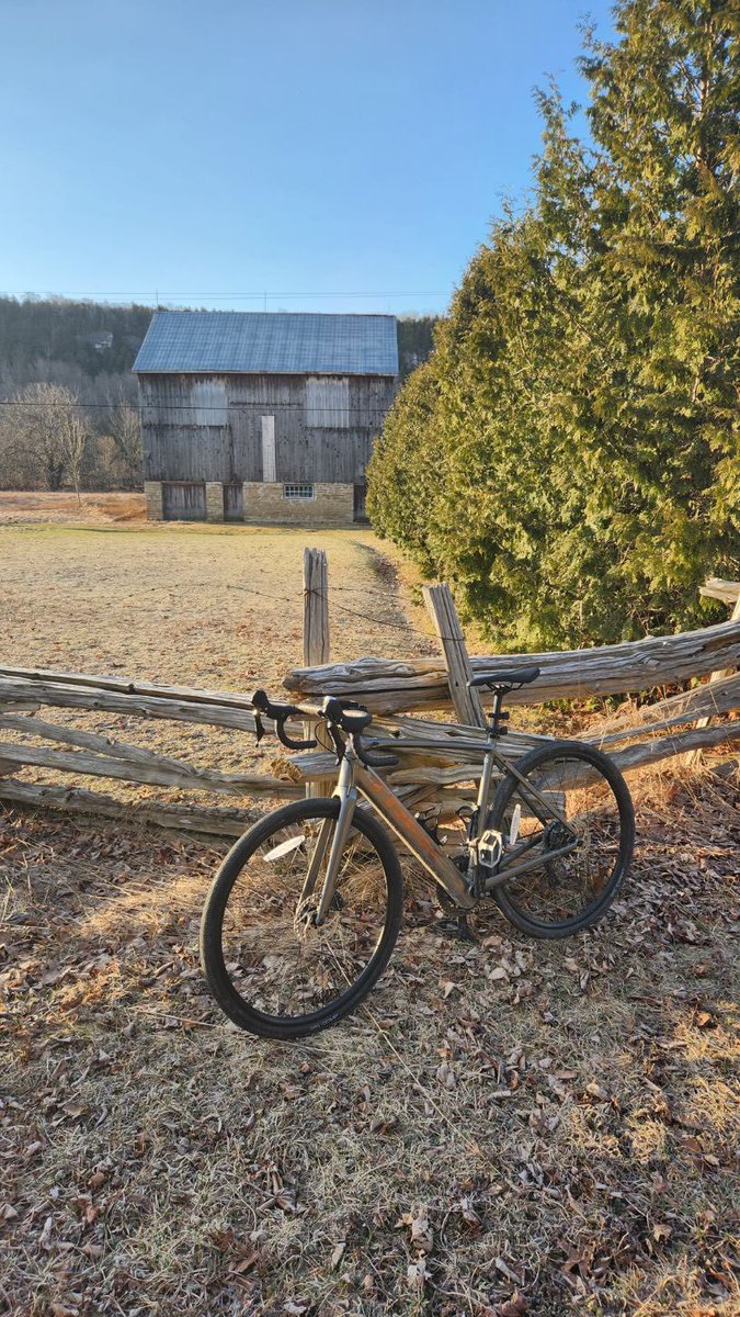 Beautiful day on two wheels 🚲
#happycycling 

#springhassprung #springcycling #cycling #cyclingphotos #trekbikes #outdoorlife