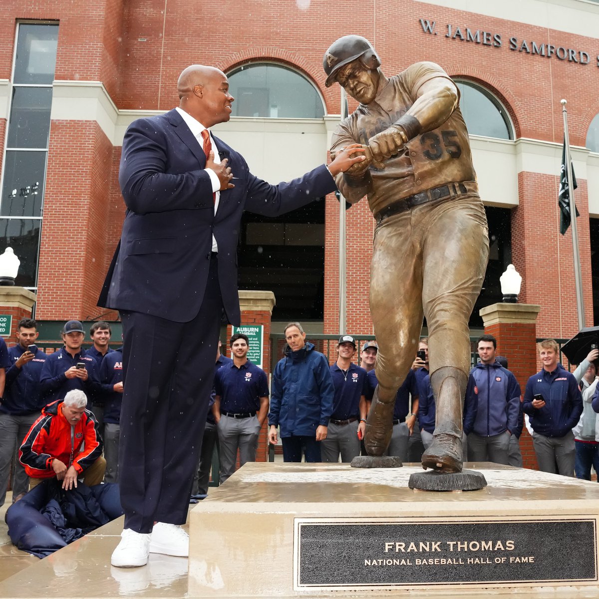 Forever enshrined at <a href="/AuburnU/">Auburn University</a>!

📸: <a href="/AuburnTigers/">Auburn Tigers</a>