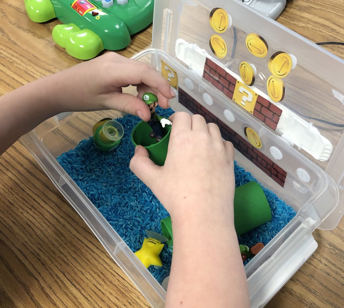 Garrett_TES's tweet photo. Extensions to our N2Y Mario article: Math measurement and counting. Star Power sandwiches then ended with playing original Mario game! 

 #LoveLaughterLearningInTISD #LeadingWithLiteracy
@TomballISD, @TStudentSupport, @gibby1112, @nannewt, @BurchTawnya @TISDTES @n2yllc https://t.co/iiGoOjvxx3