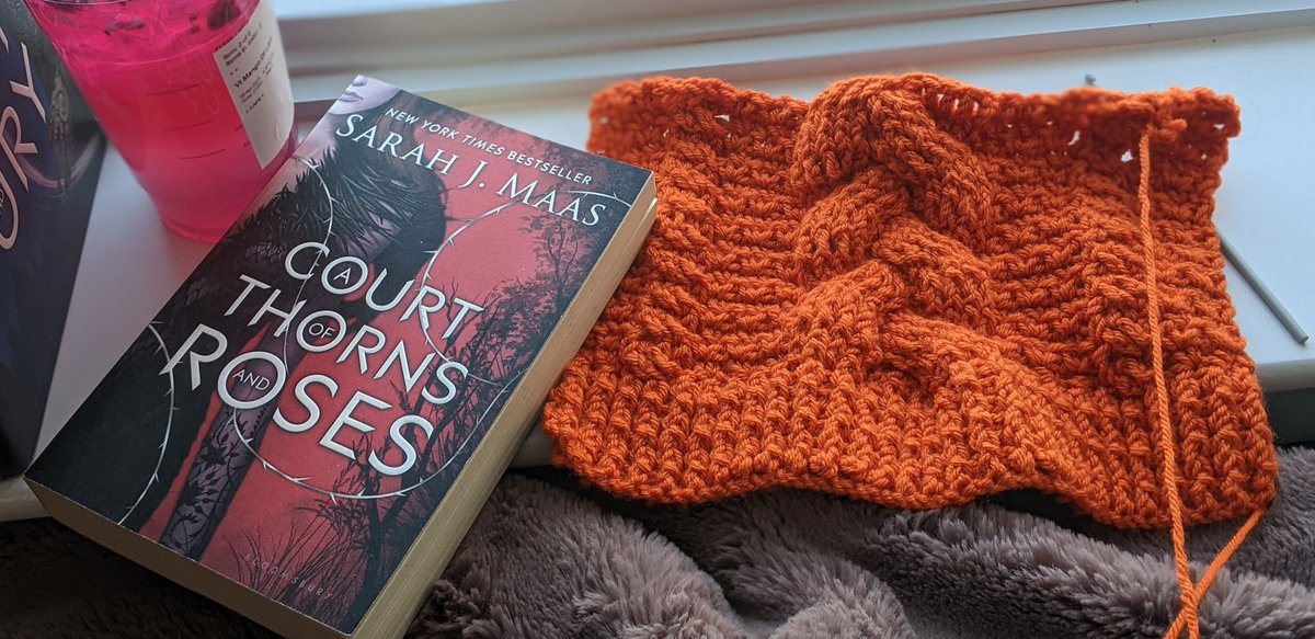 ashleyh8s's tweet photo. @generous1star Thank you for the books 😊

My current drink, read, and crochet project 🔥 https://t.co/l7DSzMinje