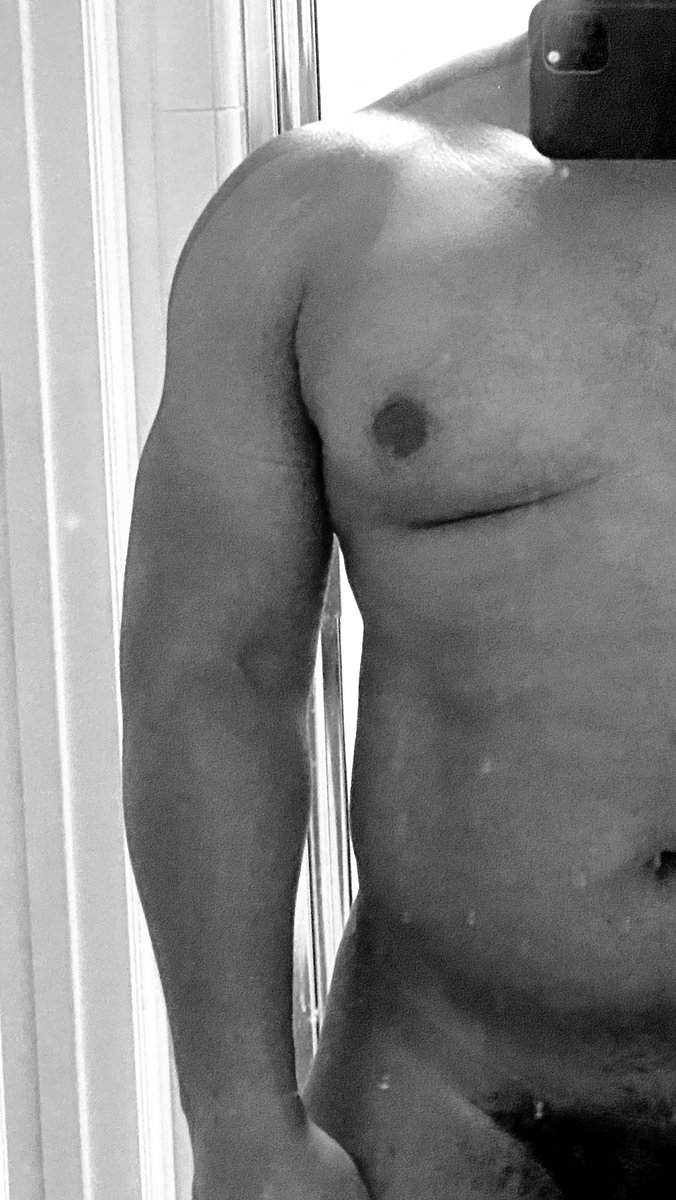 gooddude_htx's tweet photo. Me in black &amp; white... https://t.co/COF7zMA9pS