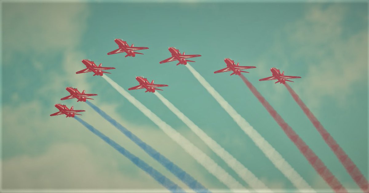 Virtual Roblox Red Arrows tweet media