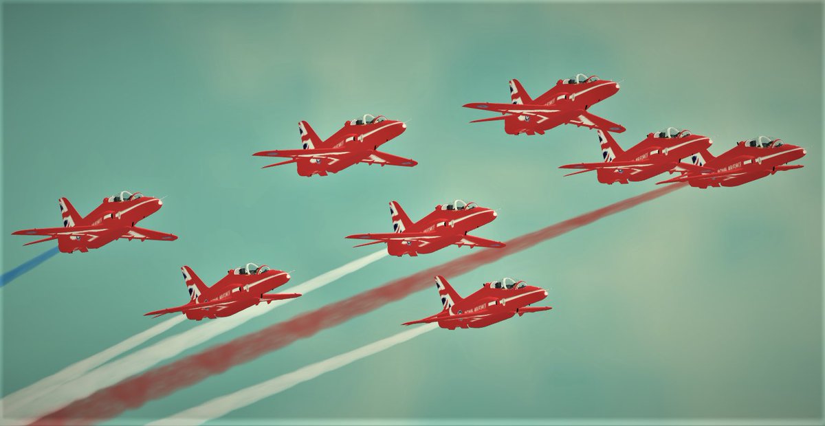 Virtual Roblox Red Arrows tweet media