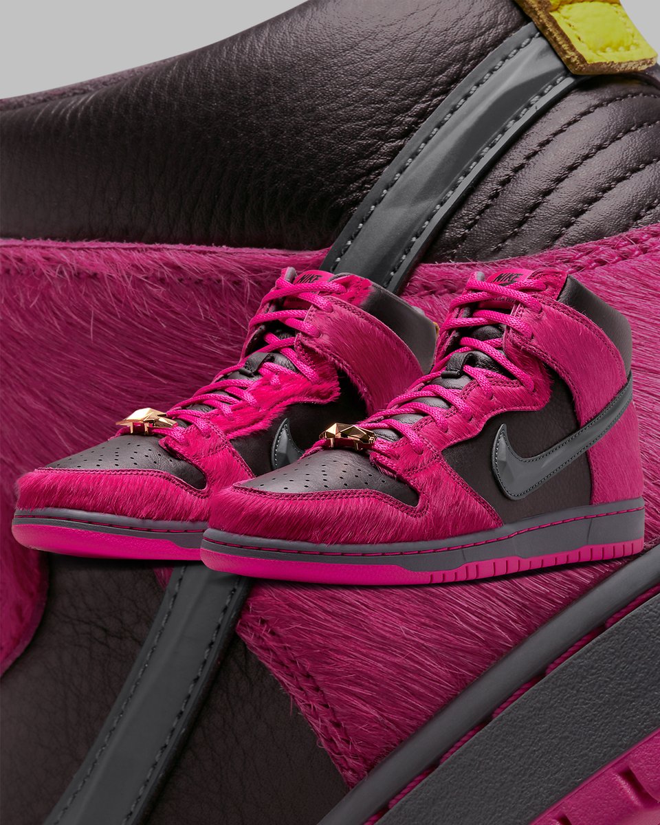 SneakerNews's tweet photo. Which Run The Jewels x Nike SB Dunk is your favorite -- the Low or the High? https://t.co/5m2ZDVdUxk