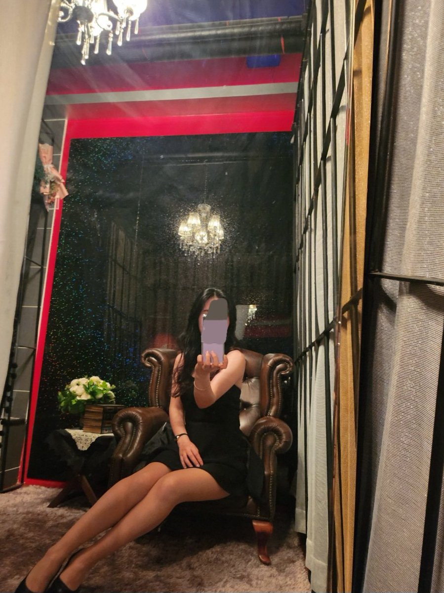 첫번째.나 그리고 어느 이쁜그녀~
두번째.와이프 그리고 어느 멋찐형~
새벽 3시에 벚꽃차? ㅎㅎ
오랜만의 탐스~소정방 모임~
이쁜 사람들 구경 실컷하구~~
다들~방술~
우린 새벽커피~ㅎㅎ
우리 제법 건전하네~^~^
#소정방 #탐스 #부커만남