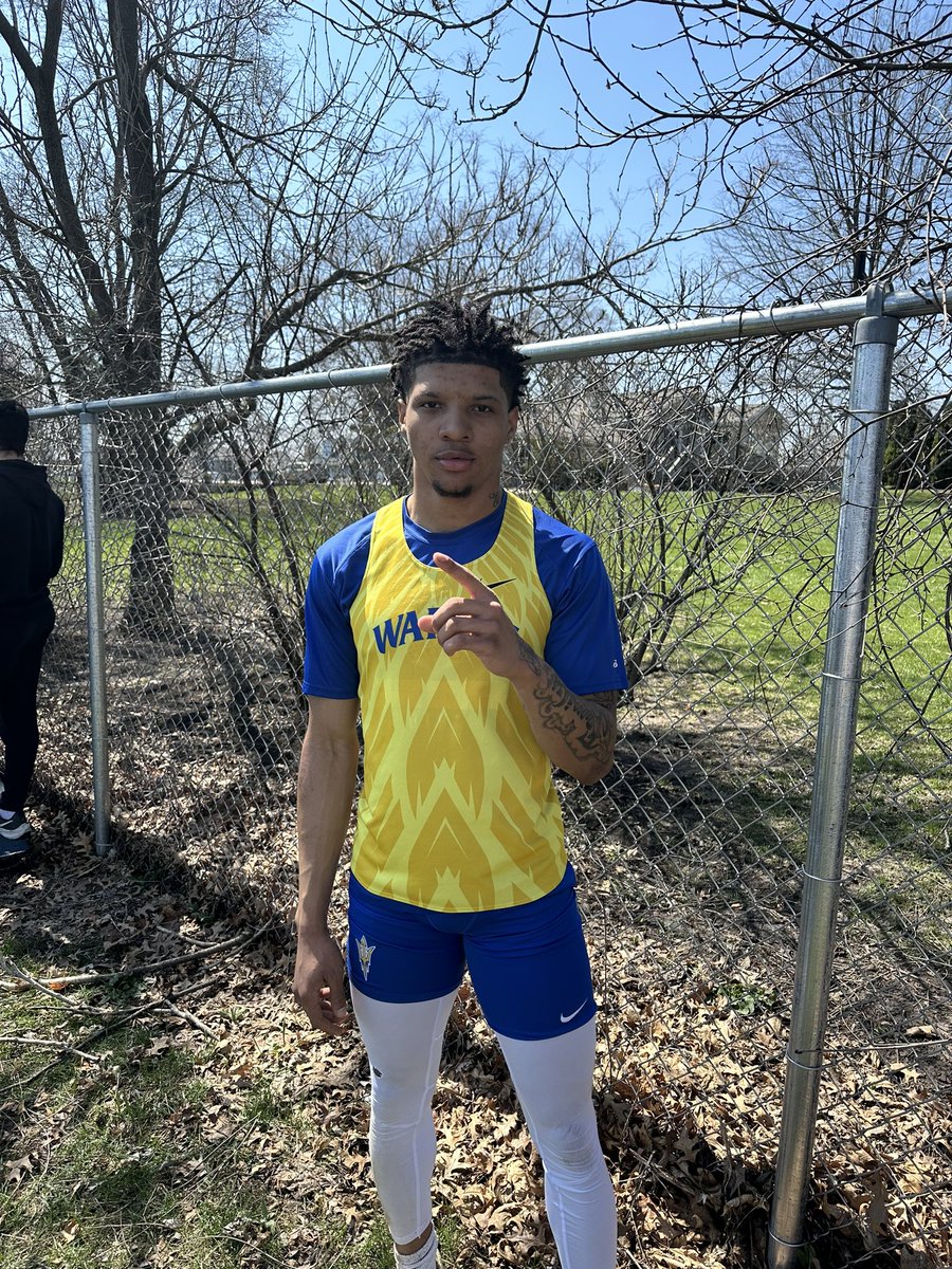 trackWTHS's tweet photo. Jaden Turner with some big time air. โ๏ธ๐ฅin the long jump with a PR mark and new school record 22โ7โ #BATON ๐๐๐ @JTurner004 @MileSplitIL @ILXCTF Currently IL #2. https://t.co/kfGY0X2uCT