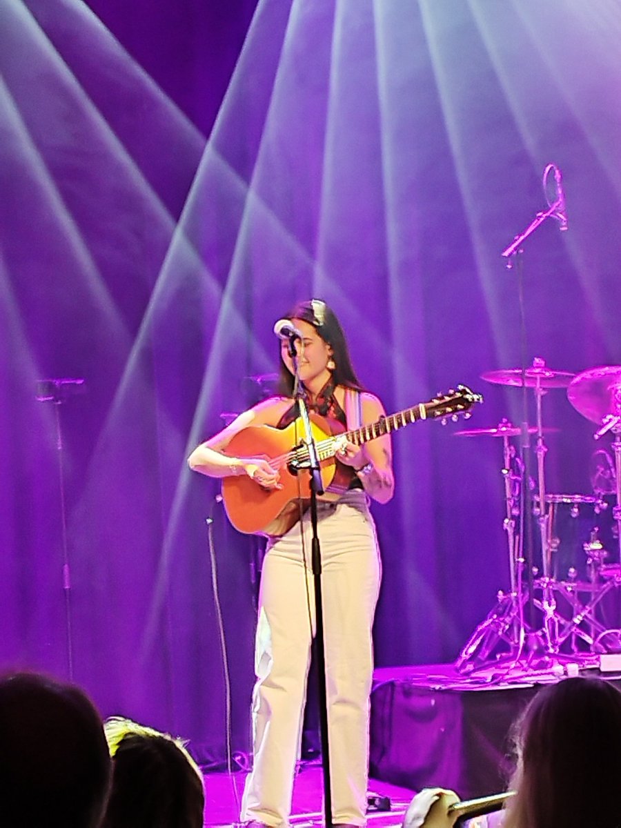 Wat een geweldige band! Zo veel speelplezier, vriendschap, respect en muzikaliteit. Fenomenaal! #progdreams #solstice