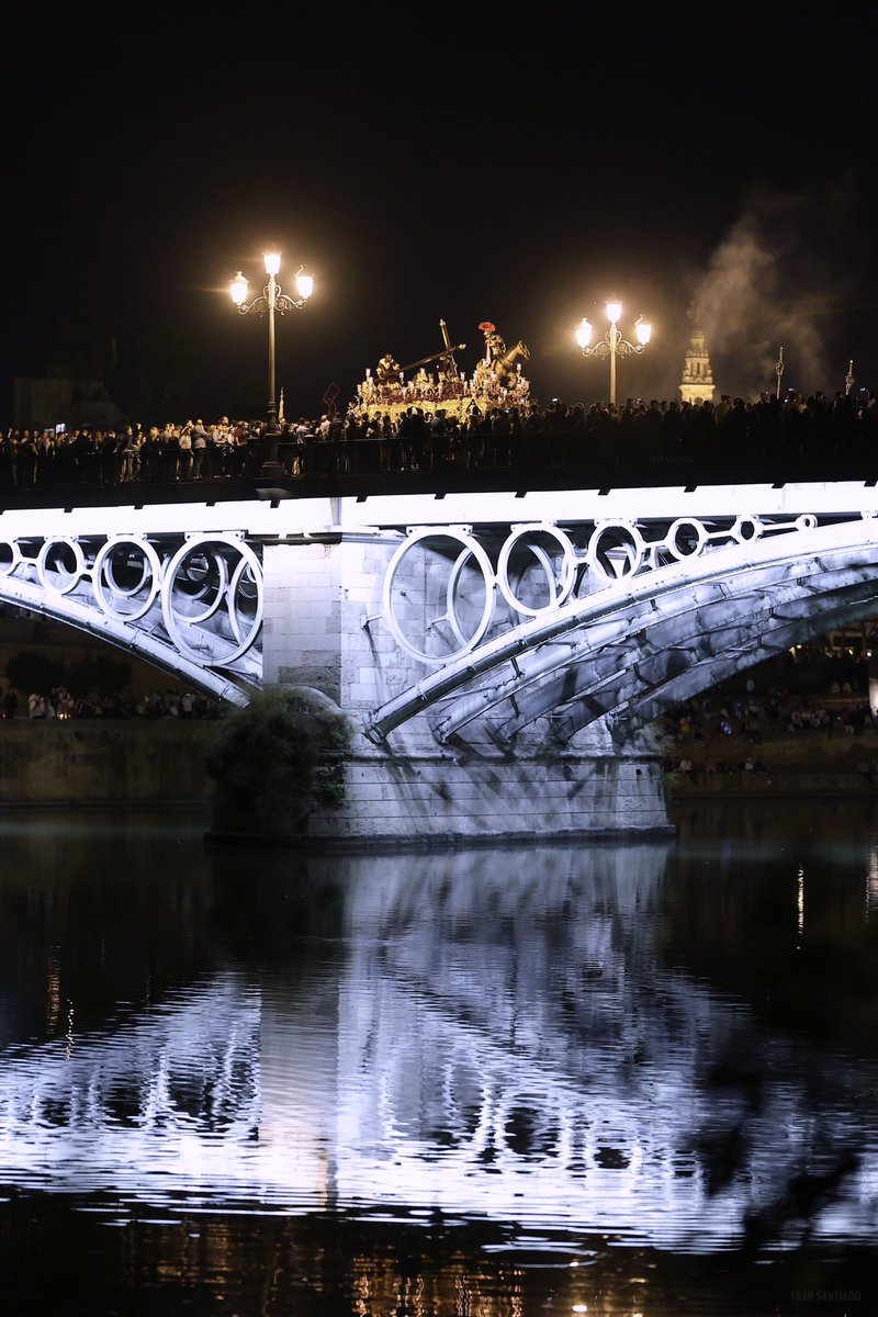 Triana.

#SantoEntierroGrande23 #SSantaSevilla23