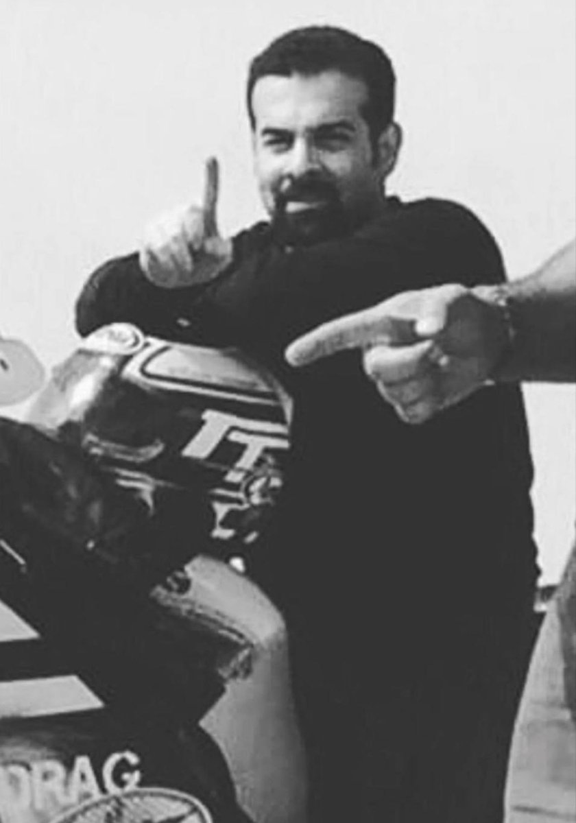 انا لله وانا اليه راجعون ،،

انتقل الى رحمة الله تعالي ،،

العزيز ( محمد بداح ) 

ادعوله بالرحمه والمغفره يا اخوان ،،

#محمد_بداح