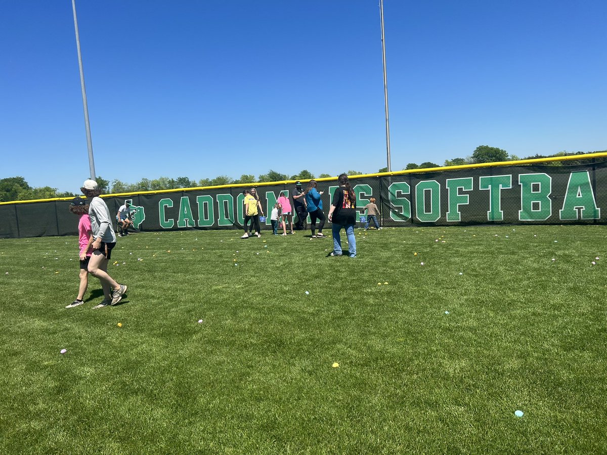 Another successful year is in the books! Huge THANK YOU to everyone who came out today for the EGGSTRAVAGANZA! 💗 

We are so thankful for the support shown by our community to our ⚾️ &amp; 🥎 programs!