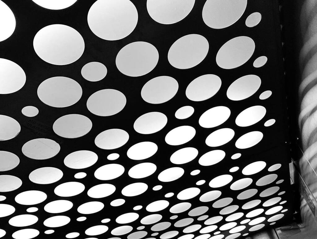 Tefocoto's tweet image. Como ya sabéis para mí la fotografía es medicina, es el aire que respiro, y va conmigo a TODAS partes. Esta es una pequeña colección de fotos hechas en las múltiples visitas a hospitales, uno (Puerta de Hierro) en el que me he sentido arropado, cuidado y… instagr.am/p/CqyjMnDqJW3/