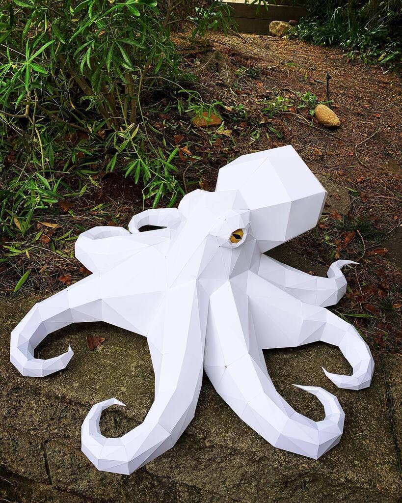 theaskaproducer's tweet photo. I’ve been working on this so long, I dreamt about it last night. In my name, the Octopus was named Christian. So… meet Christian! 
.
Thank you @sneakycatstudio - this is a challenging and rewarding pattern! Let’s see where I go with it next! 
.
#poly… https://t.co/9gUaD67nde https://t.co/3QvorIbLO1