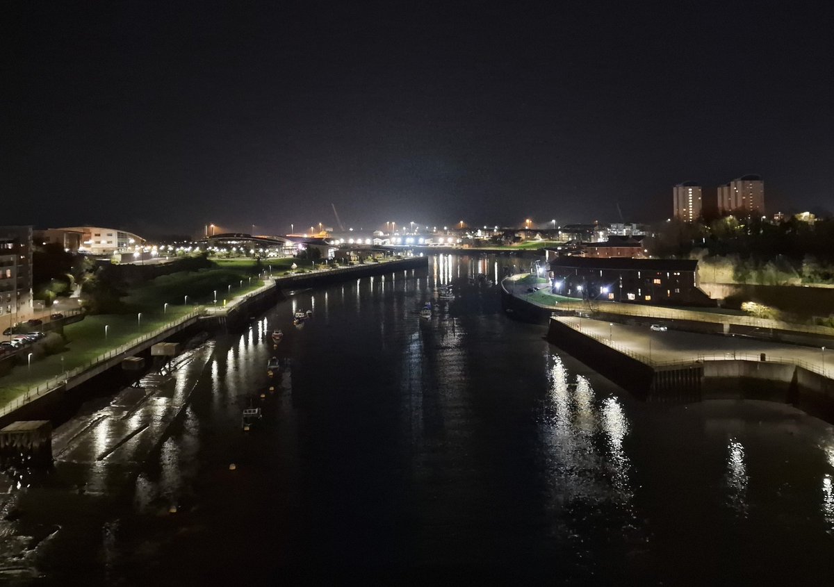 The River Wear at night. A view from the Wearmouth Bridge.

#RiverWear #Sunderland