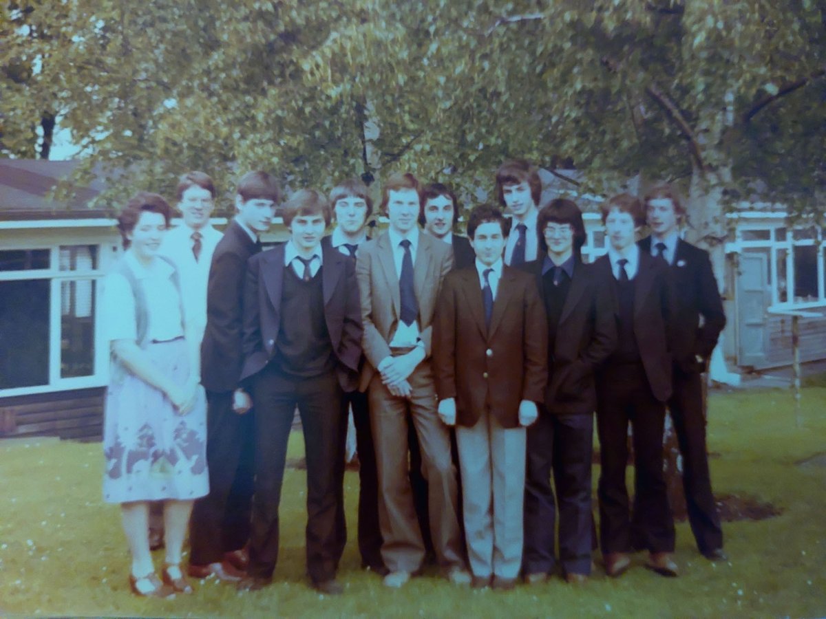 graemekwhippy's tweet image. I was always different, and I was never afraid to be different. In 6th Form, we were allowed to wear a suit (and yes, this could include brown suits), or blue blazer and dark grey trousers. Me? Brown blazer and beige trousers.  And look at my stance.

#ADHD #EmbraceDifference