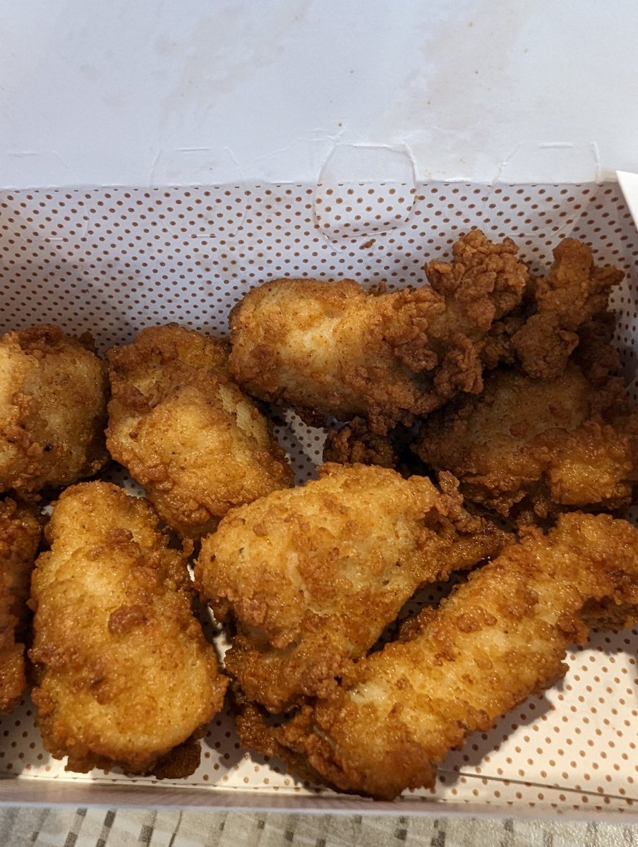 hancockandrew's tweet photo. Rangers win and some free nuggets.
#rocktheaud https://t.co/cHwMJrv53x