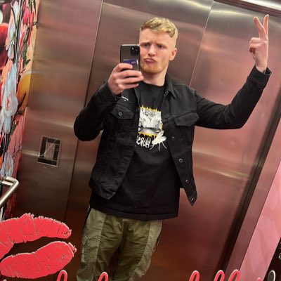 aaronmac_1's tweet photo. #NewProfilePic https://t.co/M2YLboW8OI