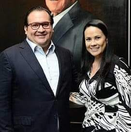 laadelita3's tweet photo. La imagen que la criminal priísta Alejandra del Moral, no quiere que veas... por mostrar que es amiga del asesino Javier Duarte. Hoy del Moral quiere hacer creer que de llegar a gobernar EdoMéx combatirá la corrupción, cuando ella es una CORRUPTA.

 Si a #DelfinaGobernadora💪 https://t.co/R4FeWjPOoS