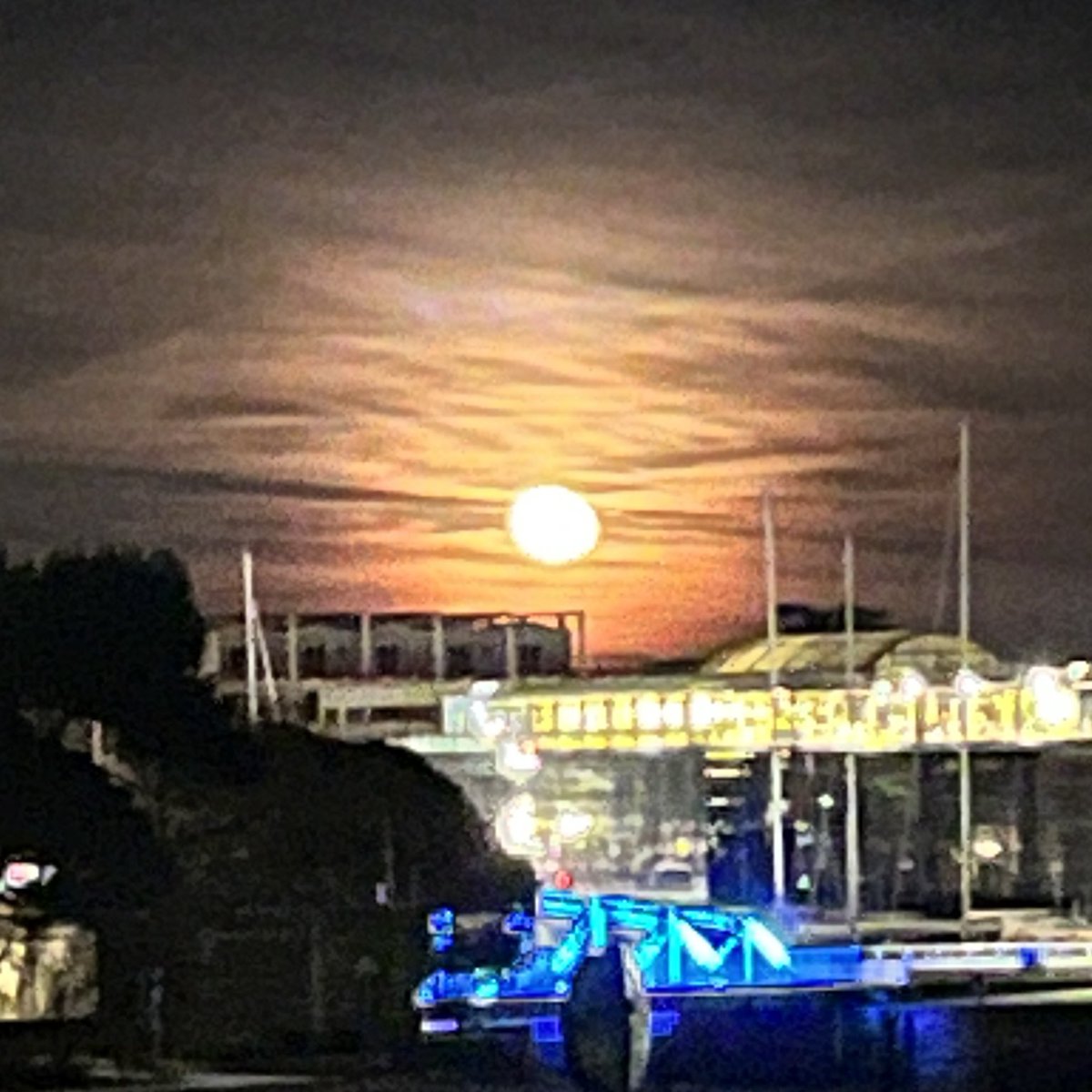 Simili Gum tweet media