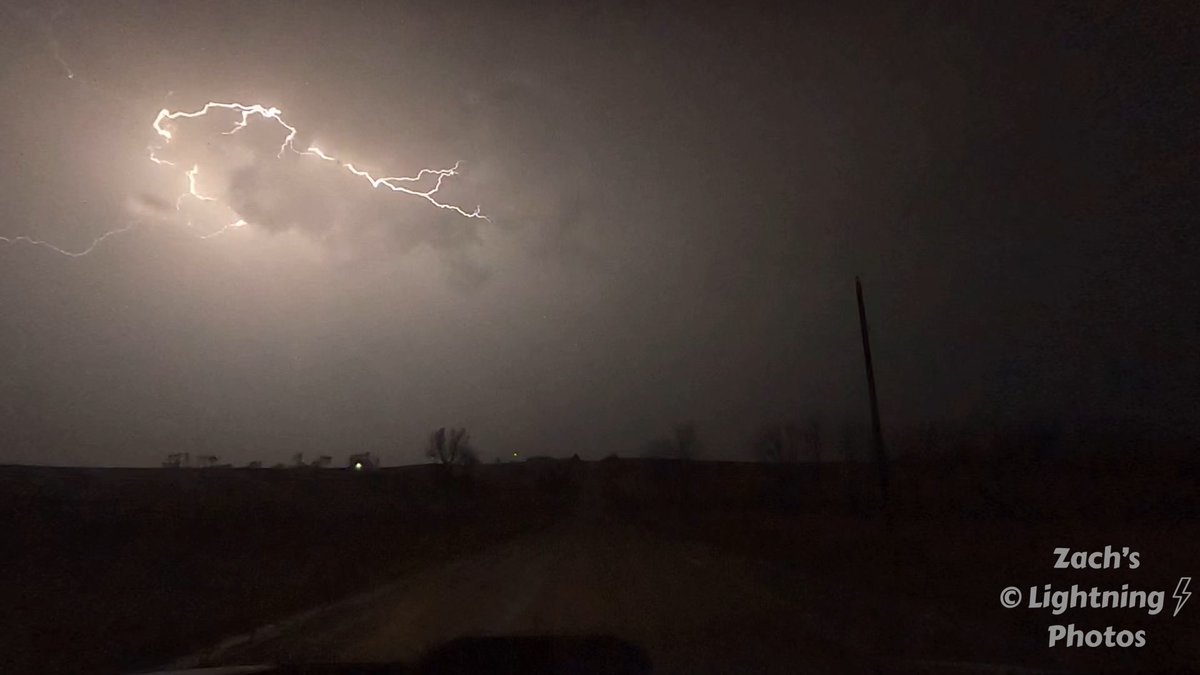 After we finished chasing the cell that had produced the rope tornado Tuesday, we were able to see some awesome lightning as the linear system passed us on our way back to Ames! #wx #iawx