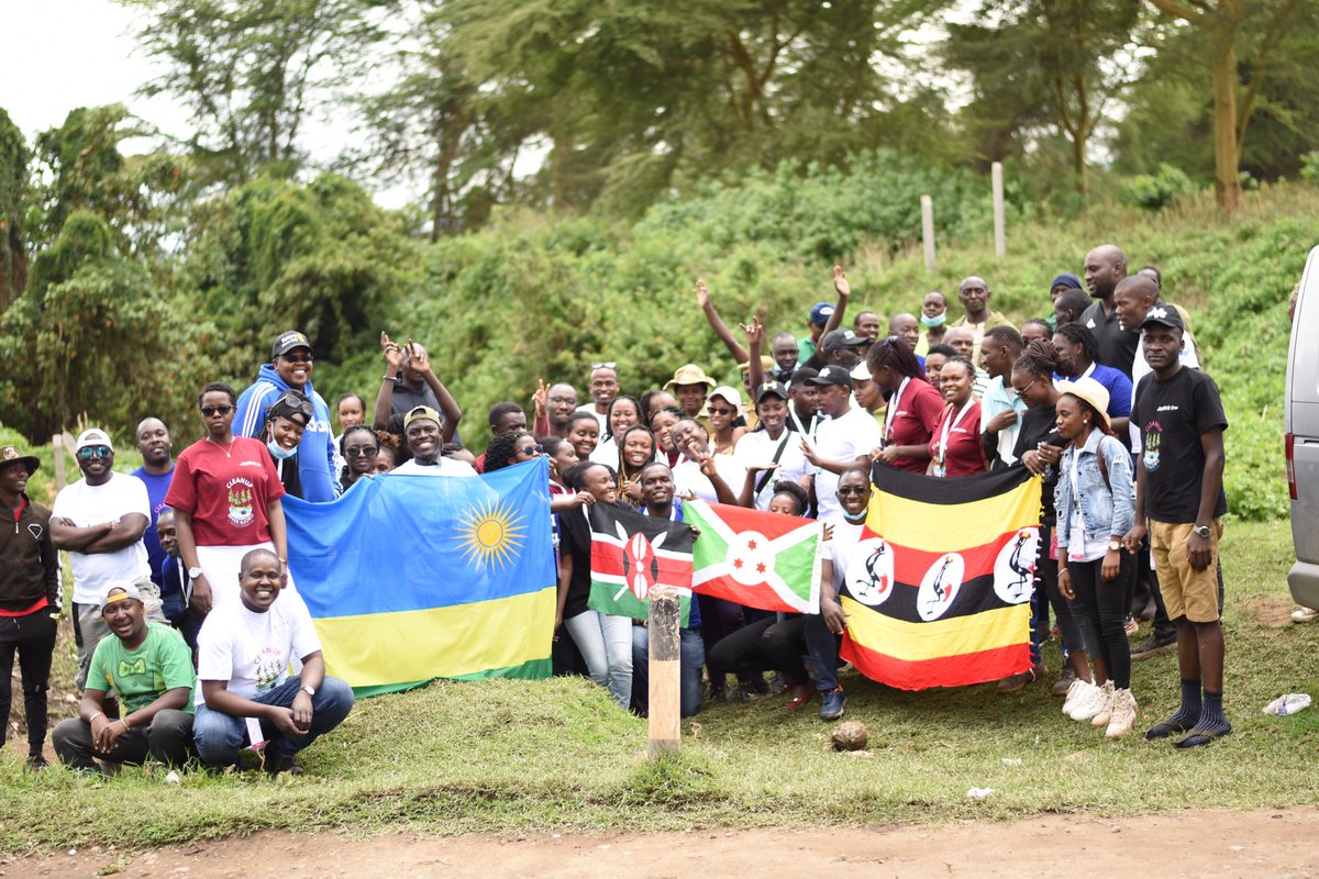 #REACT2023 group photo moments with all delegates from East African community after the clean up exercise at River Njoro in Nakuru - 🇰🇪 #REACTAt10