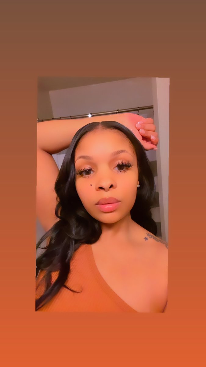 __QueenBeeee's tweet image. Miss Mammas 🤎